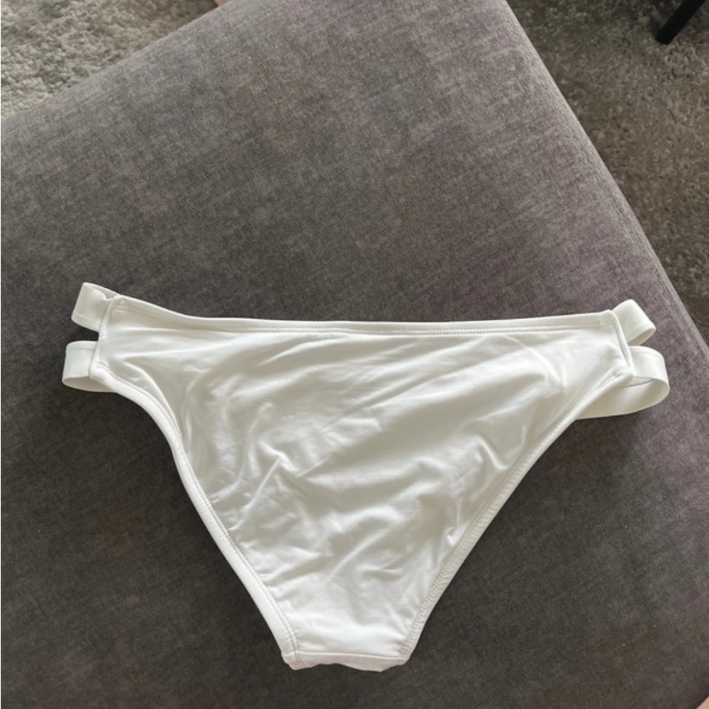 White bikini bottom - Picture 3 of 3